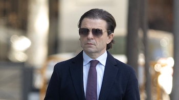 El exjuez Sáenz de Tejada admite que habló de “eliminar” a Beatriz Biedma en el chat con Leire Díez, pero dice que se refería a “apartarla de una causa judicial”