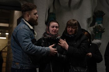 Daria llora durante el volatorio