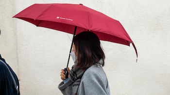 Las lluvias y tormentas ponen en aviso Andalucía y CyL, con descenso de máximas en centro y noroeste peninsular