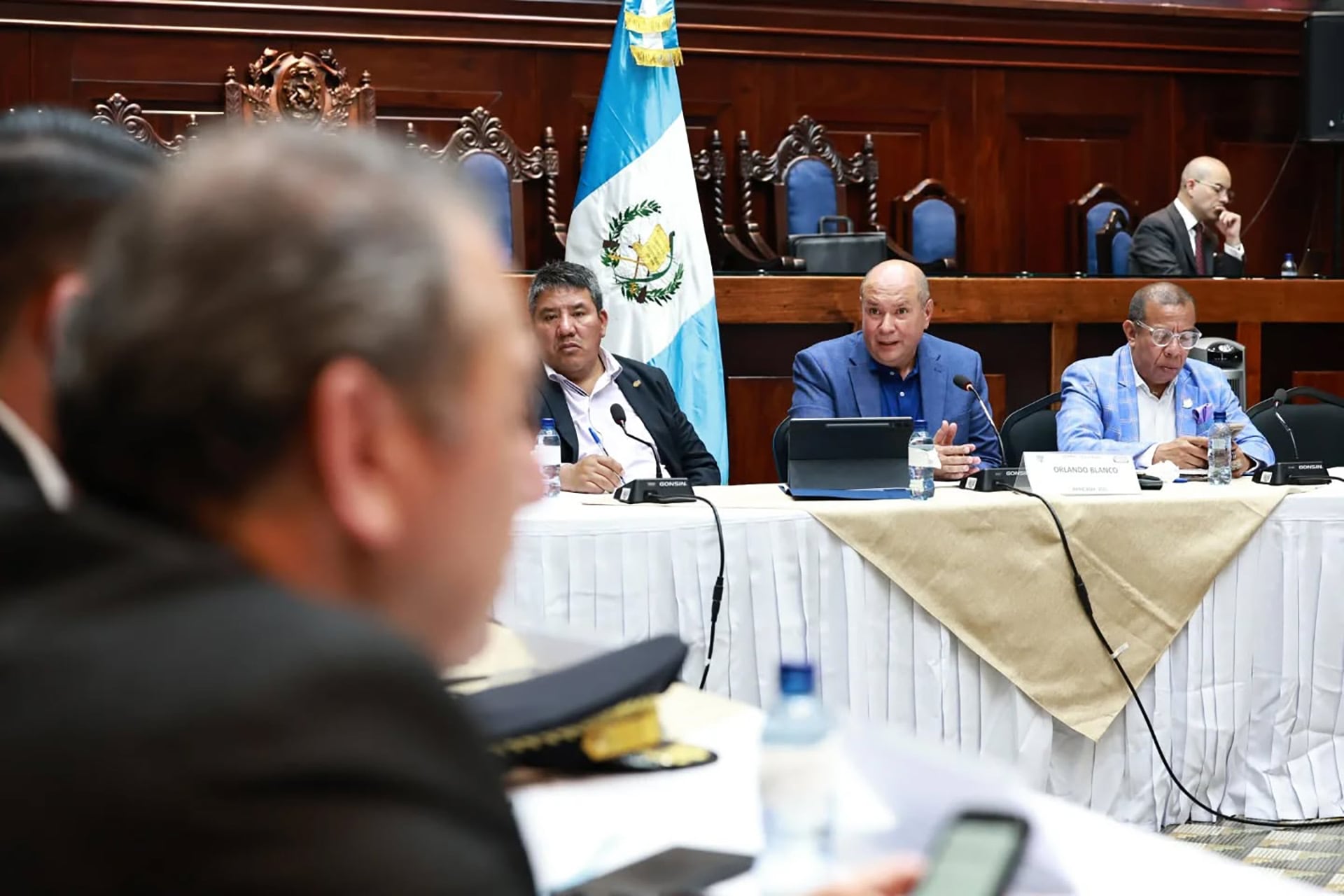 El ministro Marco Antonio Villeda planteo ante ante diputados la necesidad de un propuestas para endurecer la seguridad ciudadana en Guatemala y modernizar el sistema judicial.(Bancada VOS de Guatemala )