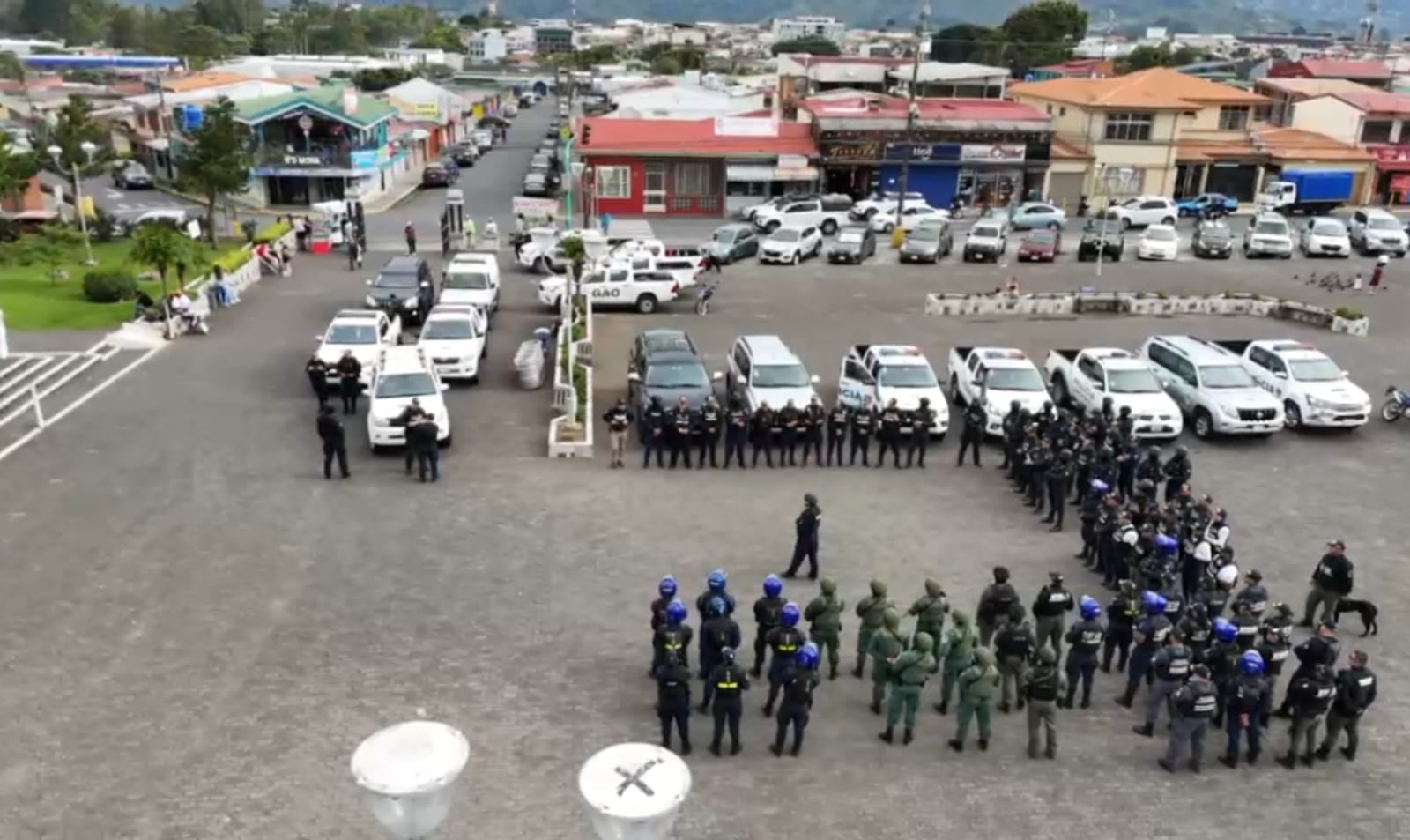 Fuerza Pública, Policía Turística, Policía de Fronteras y Policía Municipal de Cartago participaron conjuntamente en las incursiones. Crédito: MSP