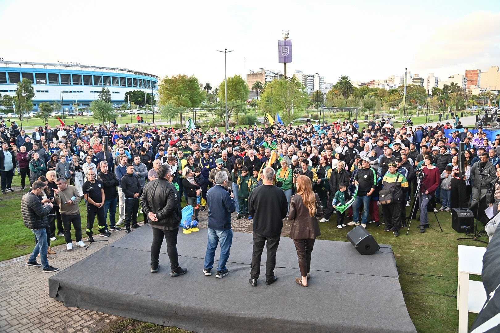 El peronismo bonaerense intensifica alianzas y acuerdos internos para ampliar el frente opositor a Javier Milei de cara a las elecciones de 2027
