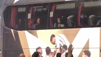 El micro de la selección argentina partió rumbo al estadio para la despedida de Lionel Messi: hora, TV, shows y todo lo que hay que saber