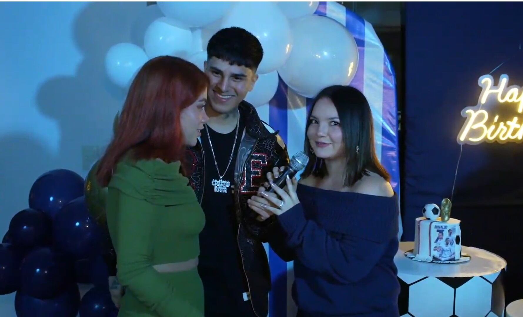 Francisca Aronsson y Marina Gold se conocieron por primera vez en la fiesta de CristoRata.