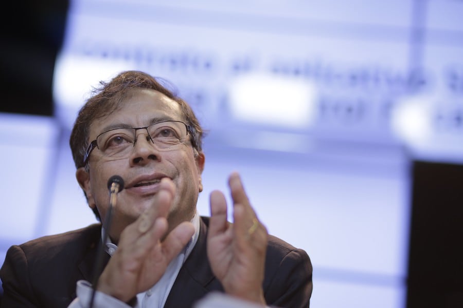 Petro confirmó durante la entrevista que la reserva para volar hacia Ciudad de México había sido cancelada, pero no reveló detalles - crédito Colprensa