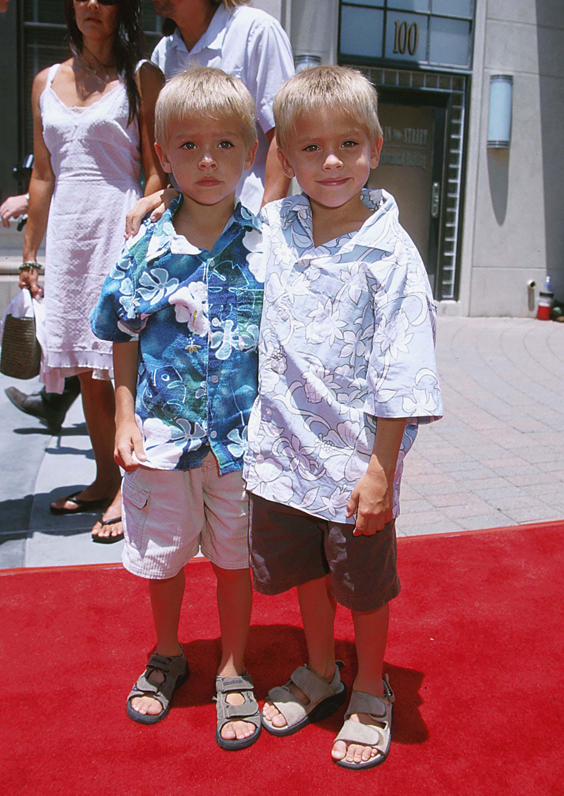 Dylan y Cole Sprouse iniciaron su carrera actoral desde bebés y consolidaron su imagen en la industria del entretenimiento estadounidense (Grosbygroup)