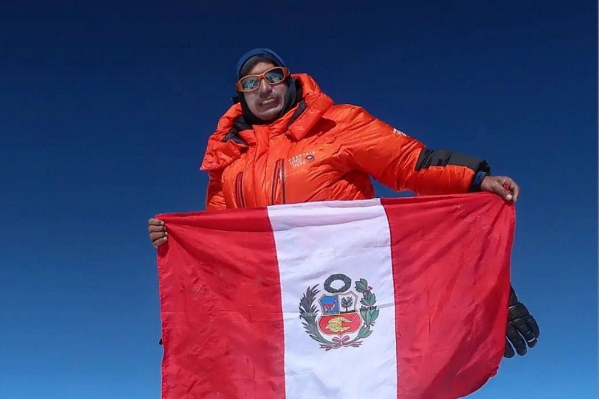 Víctor Rímac posó con la bandera peruana en la cima de Makalu Foto:@victorrimac