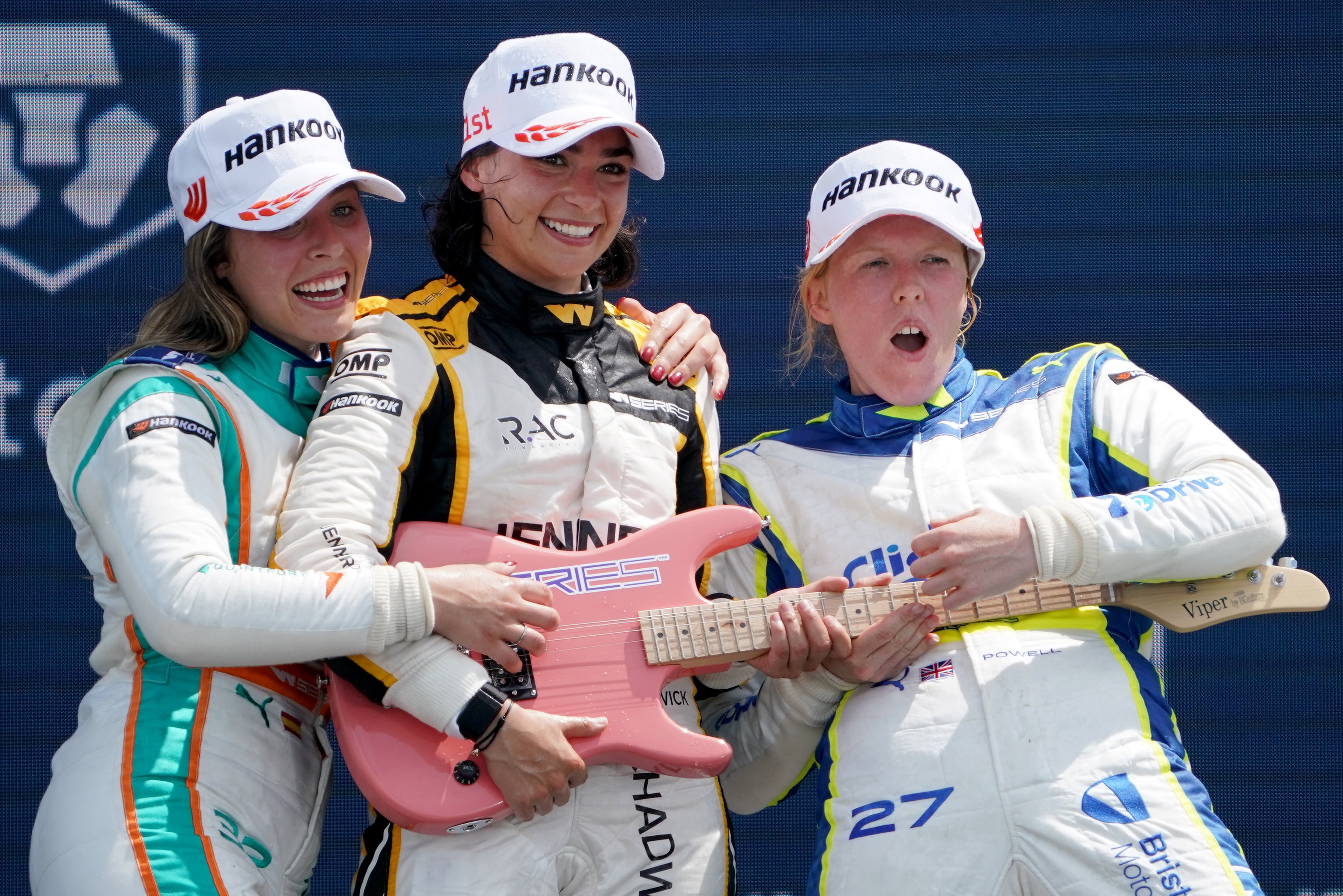 Jamie Chadwick fue tricampeona de la W Series y primera mujer en ganar una carrera de la Indy NXT (previa a IndyCar) desde 2010, pero tampoco tuvo su chance concreta en la F1 (EFE/EPA/GREG NASH)