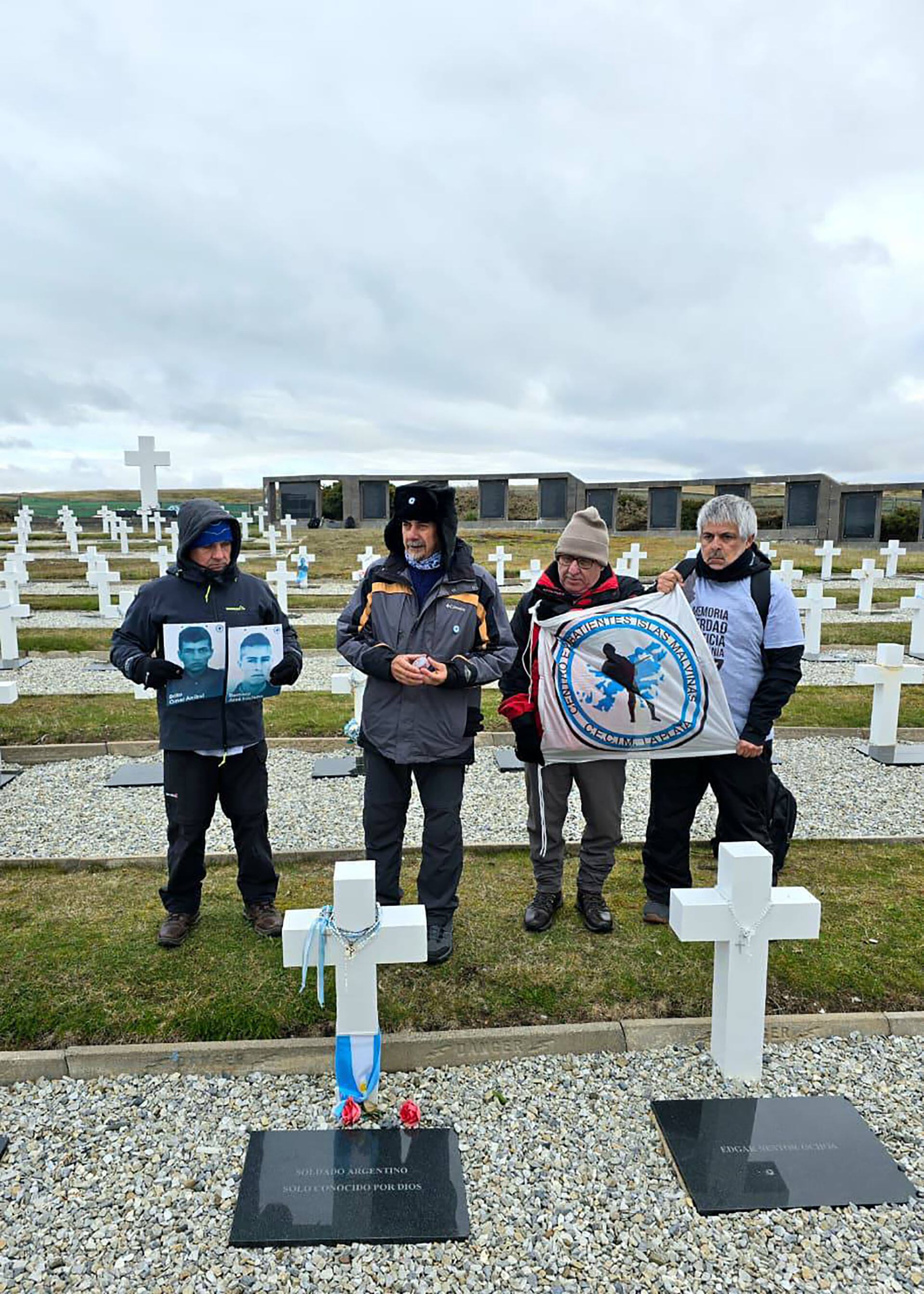 Otro momento del acto, con el discurso del titular del CECIM La Plata
