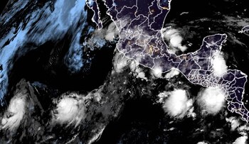 En la esquina inferior izquierda