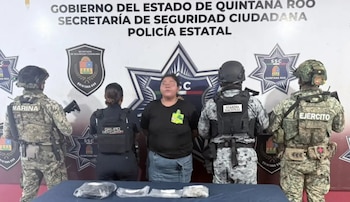 Yessica Guadalupe “N” fue puesta a disposición de la Fiscalía Especializada en Combate al Delito de Narcomenudeo. (Crédito: Gobierno de Quintana Roo)