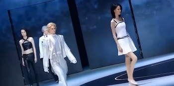 Robot humanoide que fue creado para dar soporte emocional a los humanos.