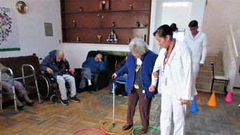 Mujeres bogotanas trabajan 2 horas