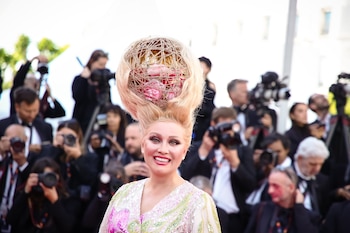 La actriz rusa con un peinado original en la alfombra roja del Festival de Cannes