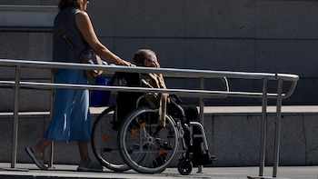 CERMI insta a Derechos Sociales a regular "sin más demoras" la tarjeta europea de discapacidad y de estacionamiento