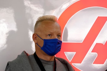 Dmitry Mazepin espera que su hijo pueda seguir corriendo sin problemas en 2021 (REUTERS/Maxim Shemetov)