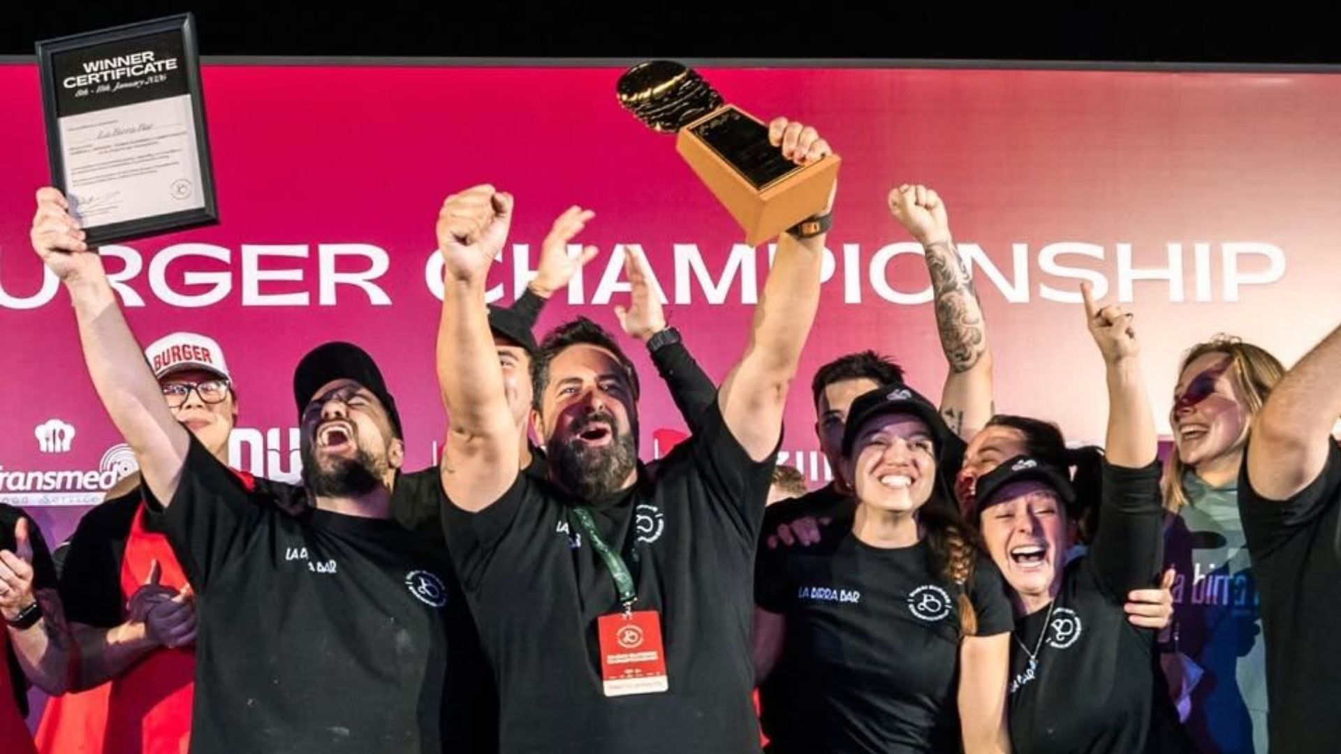 La Birra Bar fue distinguida en Dubái como la mejor hamburguesería del mundo, consolidando su trayectoria internacional (Instagram / @labirrabar)