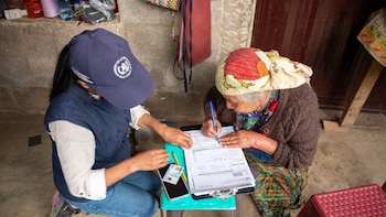 El programa del aporte económico para el adulto mayor en Guatemala aumenta 72.1% sus beneficiarios
