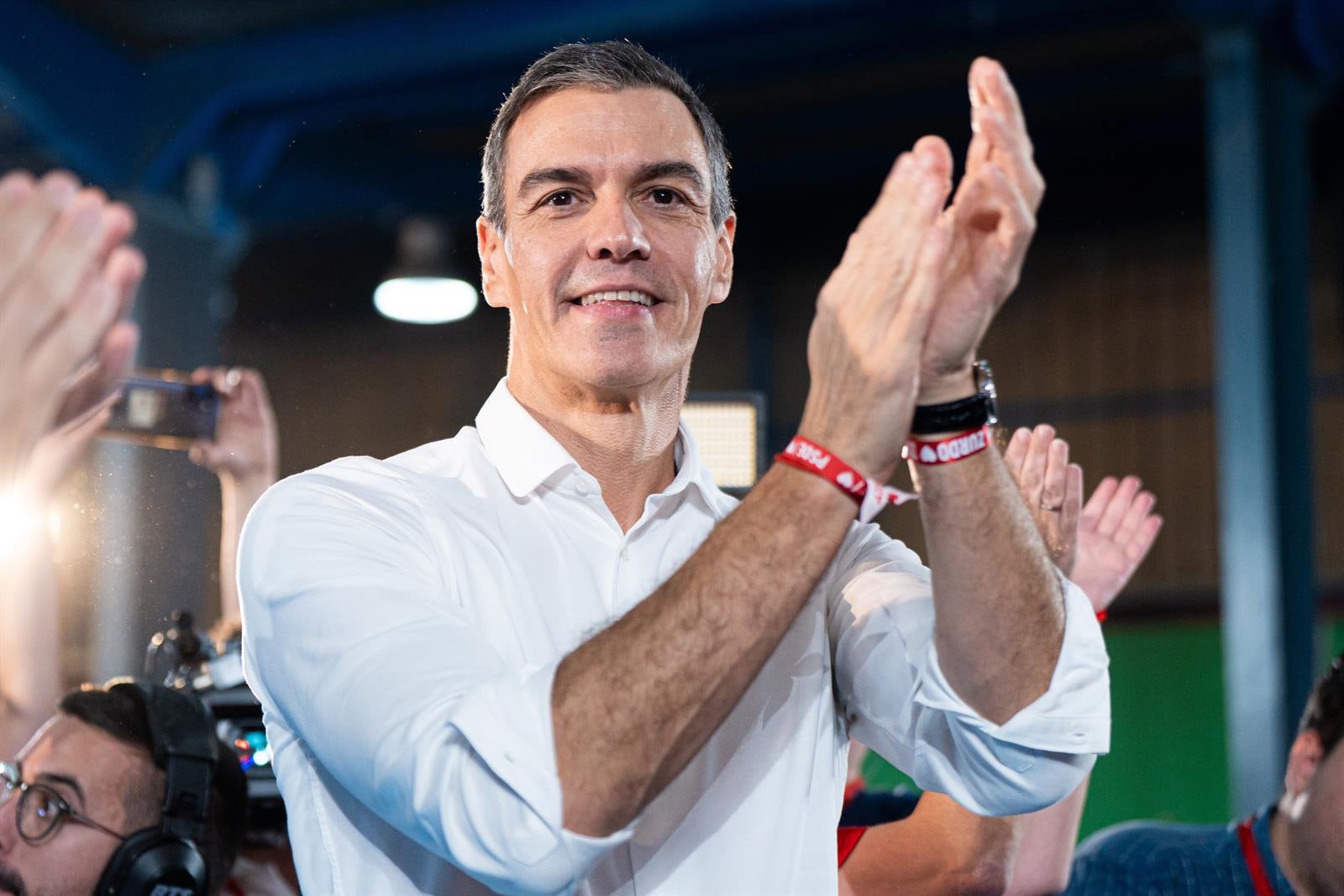 Sánchez anuncia que Begoña Gómez ha presentado una denuncia por suplantación de imagen por el vídeo de IA del PP