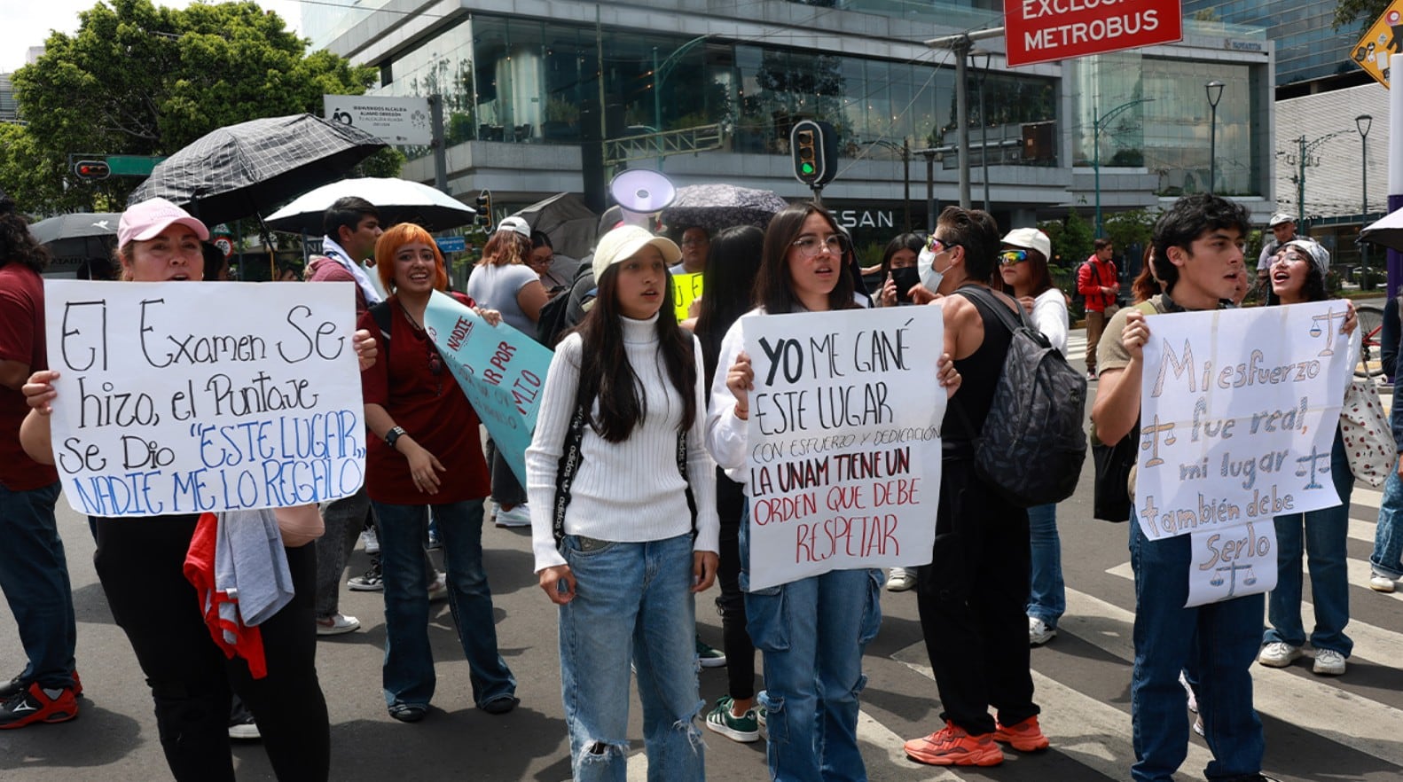 Examen de la UNAM: aspirantes aprobados presentan amparo y rechazan la repetición de la prueba
