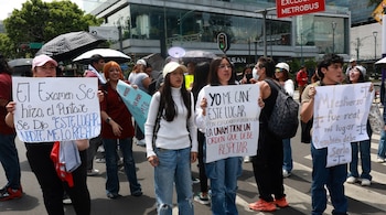 Los aspirantes que fueron elegidos para estudiar en la UNAM buscan que no cancele el examen virtual.
Foto: Reuters