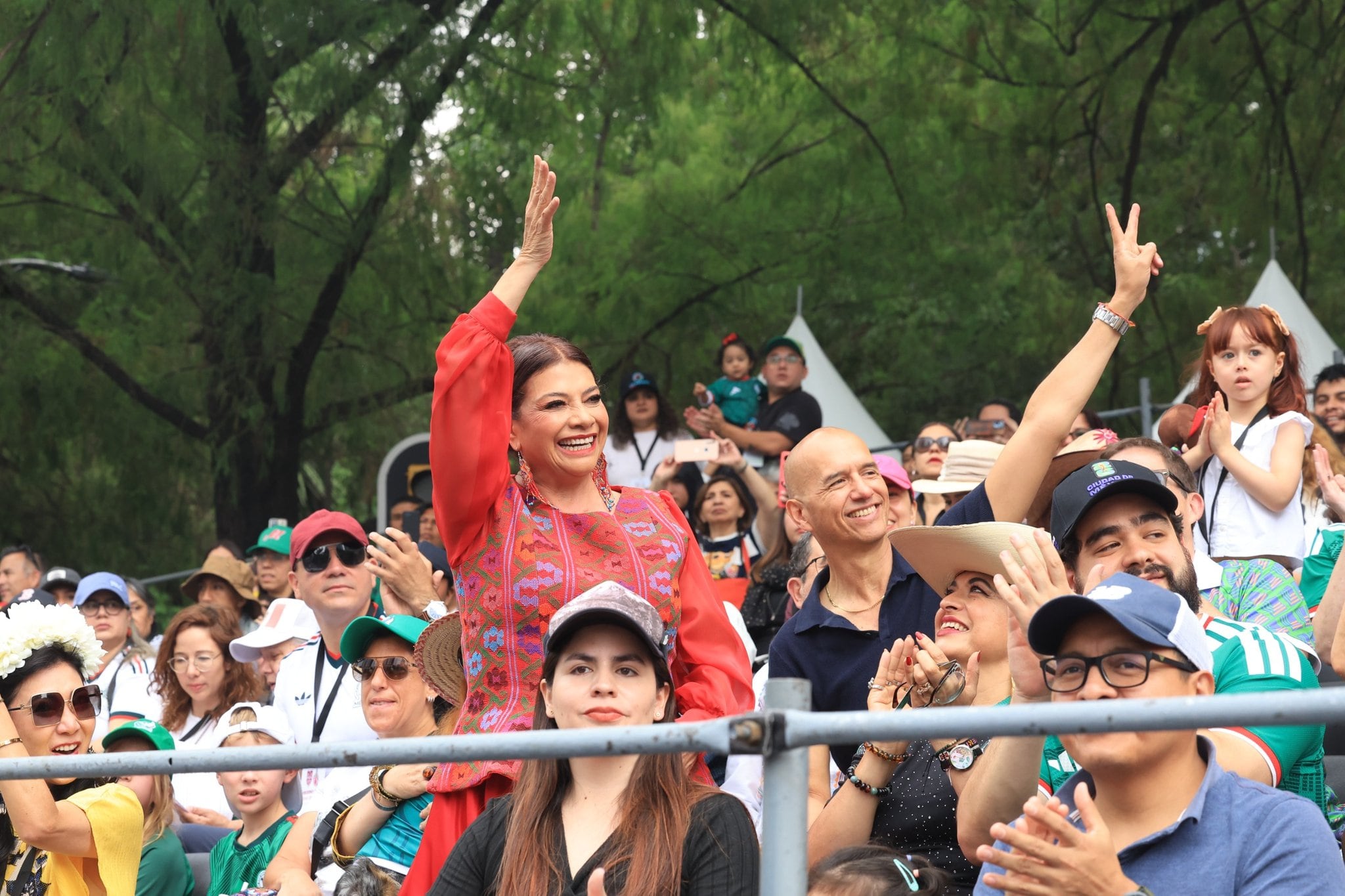 La Jefa de Gobierno recibió abucheos durante el evento cultural y deportivo (X / Clara Brugada Molina)