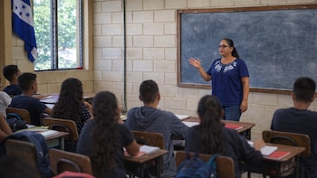 Honduras: Protestas por despidos sacuden centros escolares, Educación descarta reintegros
