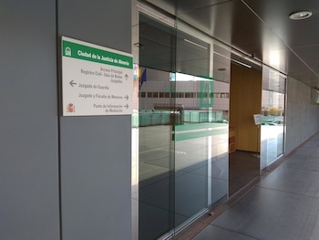 Entrada a la Ciudad de la Justicia de Almería
POLITICA ANDALUCÍA ESPAÑA EUROPA ESPAÑA EUROPA ALMERÍA ANDALUCÍA AUTONOMÍAS SOCIEDAD