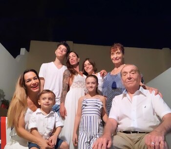 Claudia Albertario y su familia