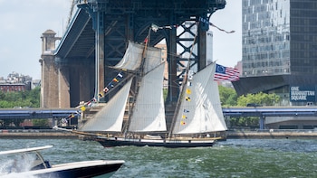 El desfile Sail4th 250 reúne 40 grandes veleros en el río Hudson por el 250 aniversario de Estados Unidos