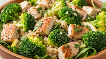 Qué comer para tener un colon sano y reducir el riesgo de cáncer colorrectal, según gastroenterólogos