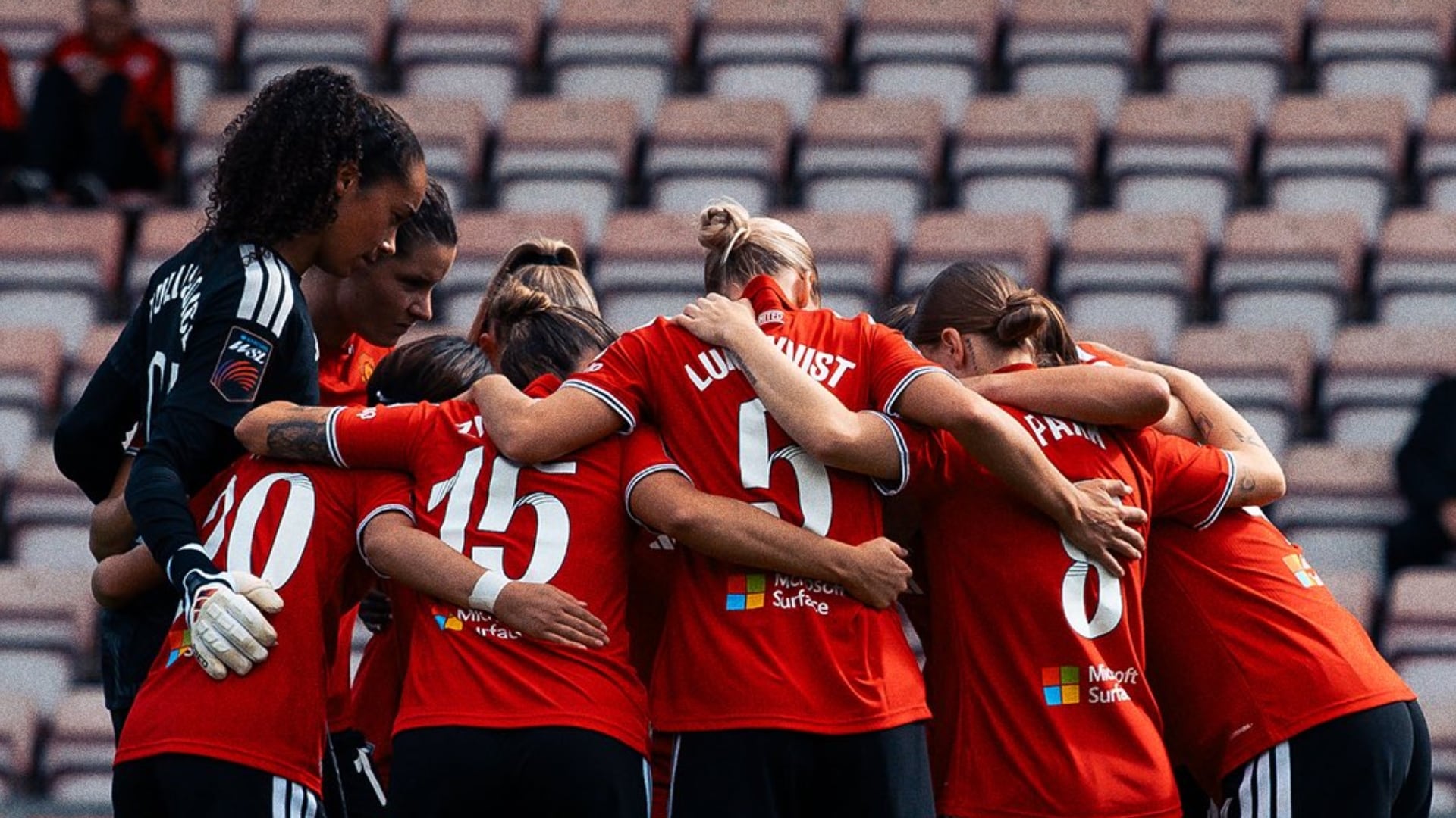 Rebeca Bernal debutó con el Manchester United en la Women’s Super League de Inglaterra este 13 de septiembre de 2026 (X@ManUtdWomen)