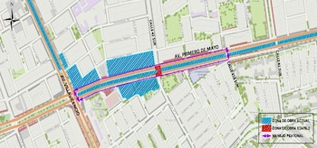Los peatones cuentan con pasos señalizados y semaforizados para cruzar durante las diferentes fases de la construcción del Metro - crédito Secretaría de Movilidad