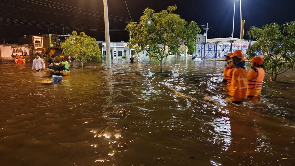Aún se siguen evacuando varios barrios de Córdoba por la creciente del río - crédito Gobernación de Córdoba