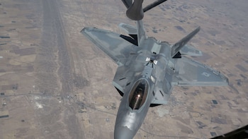 Estados Unidos realizó ataques de “autodefensa” contra radares y sitios de control de drones del régimen iraní durante el fin de semana