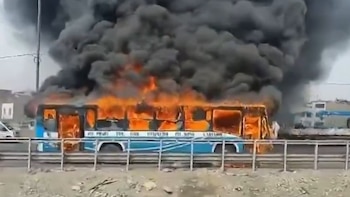 Bus de transporte público se