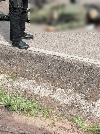 Los agresores arrojaron ponchallantas y