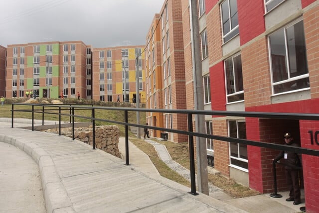 Bogotá registró un récord histórico en el inicio de viviendas, con el 61% perteneciente a interés social, consolidando su liderazgo en América Latina - crédito Colprensa