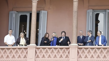 Milei aún no felicitó a Lula y encabeza una nueva reunión de Gabinete tras la derrota de Bolsonaro