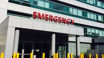 El hospital MLK de South L.A. podría cerrar: atiende 120.000 urgencias al año y teme por sus fondos