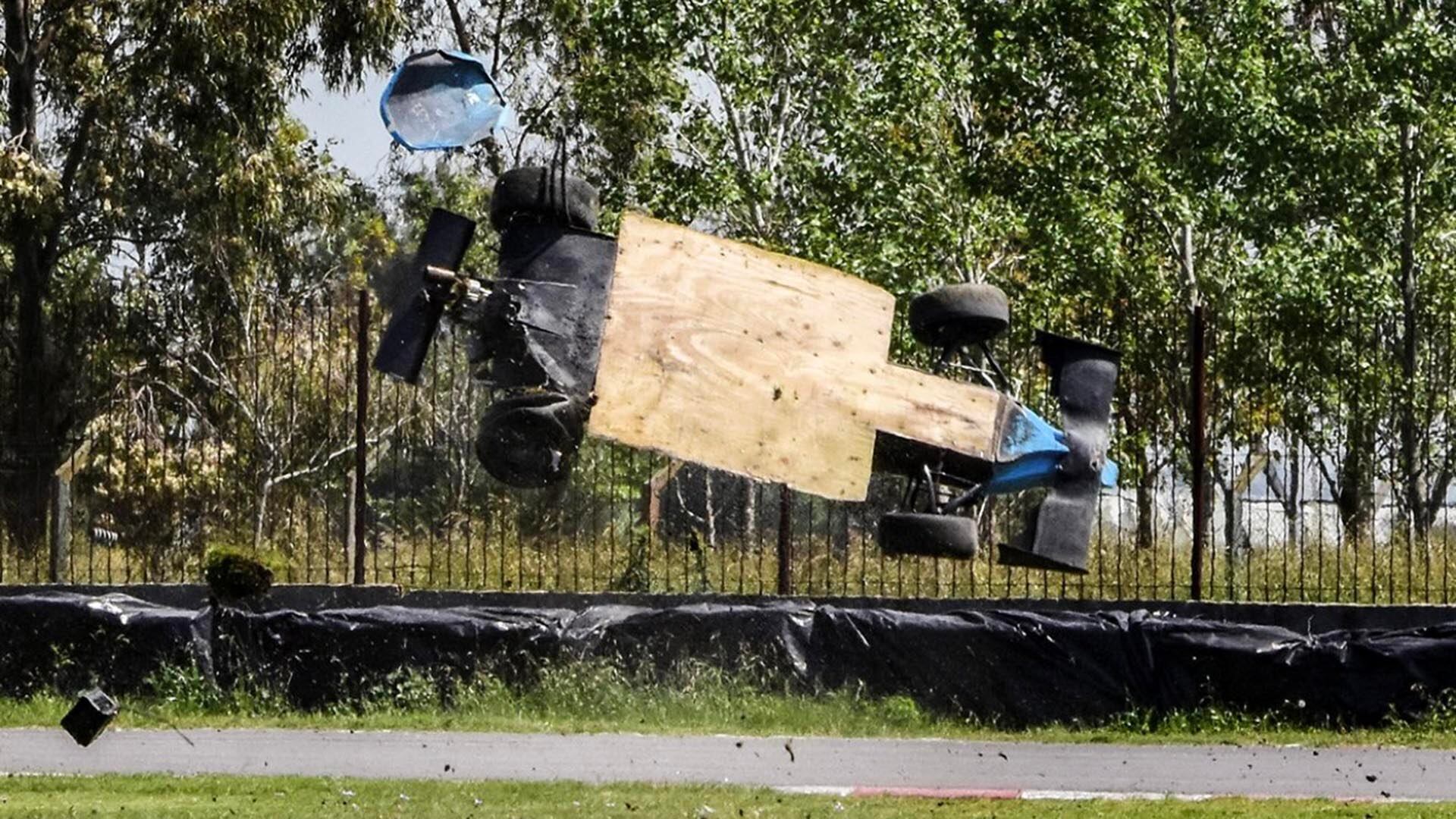 El auto de Morini en el aire (Crédito: Gentileza IG @fotofernandoracing)