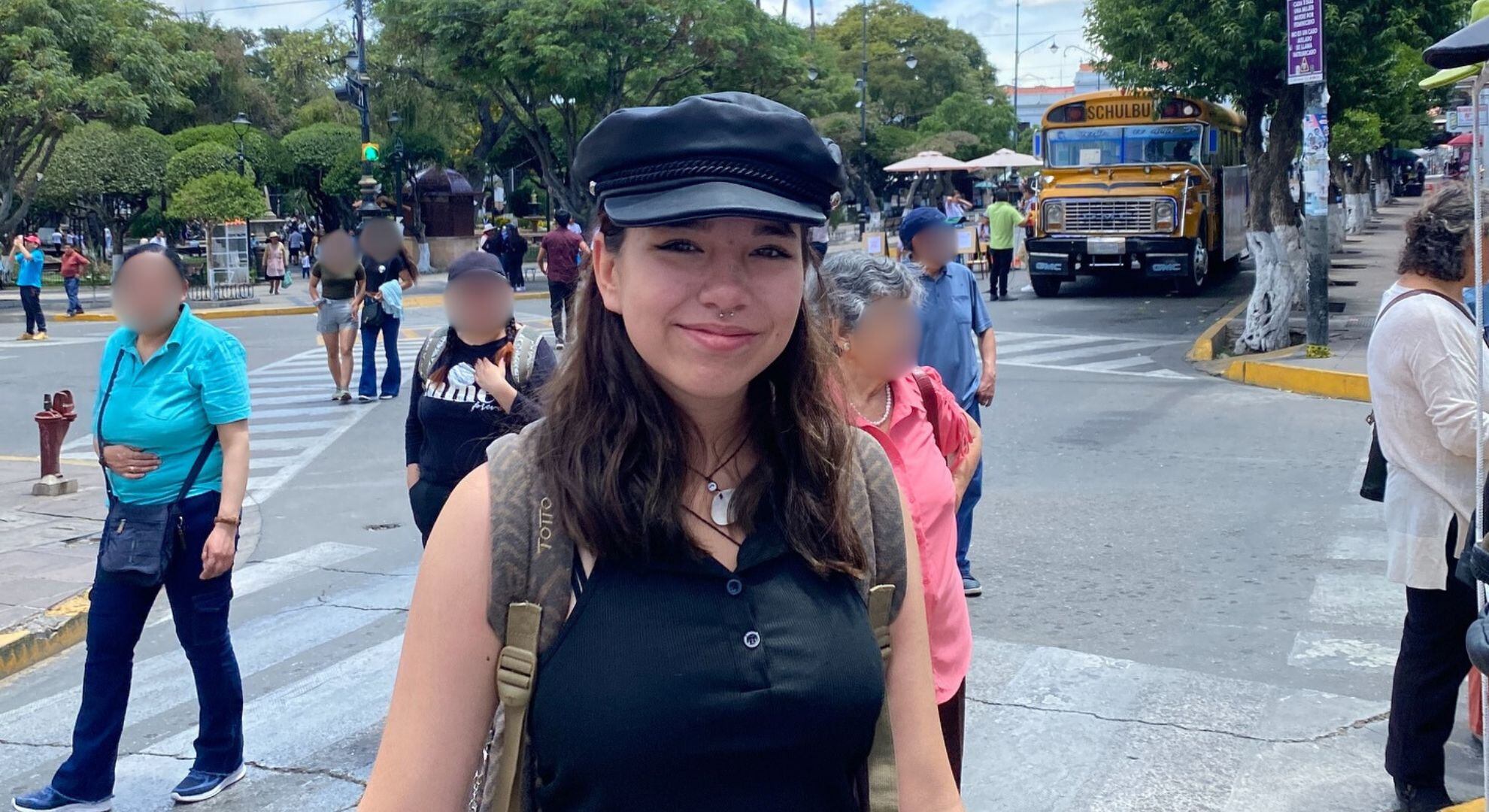 El ex novio de la joven permanece detenido, las autoridades le encontraron rasguños en la espalda