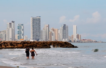 El clima en la ciudad de Cartagena es semiárido, caracterizado por ser cálido y seco, aunque la brisa lo vuelve un tanto agradable (EFE)
