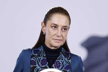 La presidenta de México, Claudia Sheinbaum, habla durante una rueda de prensa este miércoles, en Palacio Nacional de la Ciudad de México (México). EFE/Sáshenka Gutiérrez