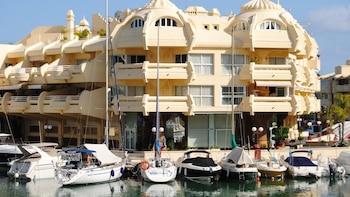 Sotogrande, Benalmádena y Puerto Banús, los puertos deportivos más sostenibles de España, según un estudio