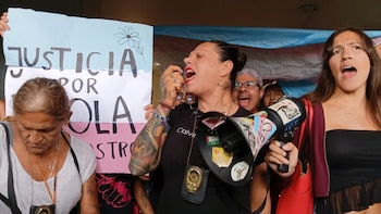 Tras audiencia por el crimen de Paola Buenrostro, colectivo trans hace destrozos en la Fiscalía de la CDMX