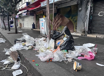 Arrojar desechos en sitios no