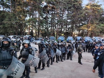 El Ejército de Guatemala desplegó un operativo de gran escala en el Centro de Detención para Hombres Fraijanes II, en las afueras de Ciudad de Guatemala. (Cortesía: Ejercito de Guatemala)