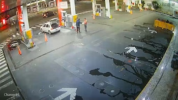 Intercambiaron el Posnet de una estación de servicio y robaron más de 30 millones de pesos: los detuvieron