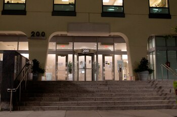 Vista de la entrada a la sede de la empresa de biotecnología Moderna en Cambridge, Massachusetts, el 27 de julio de 2020. EFE/EPA/CJ GUNTHER/Archivo